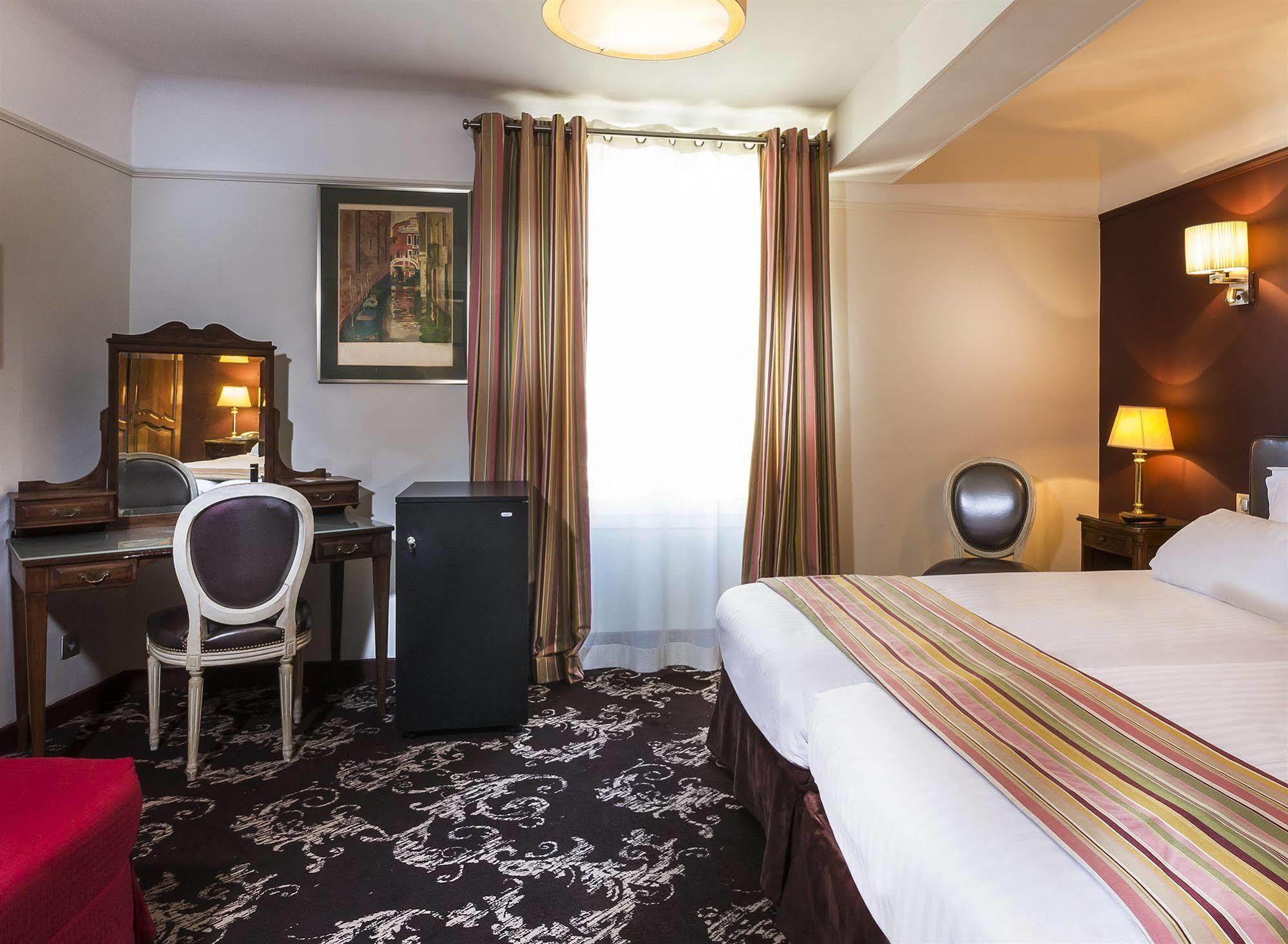Crystal Hotel Παρίσι Εξωτερικό φωτογραφία
